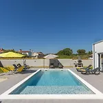 Vila Elite *
