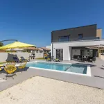 Elite Vila Pula